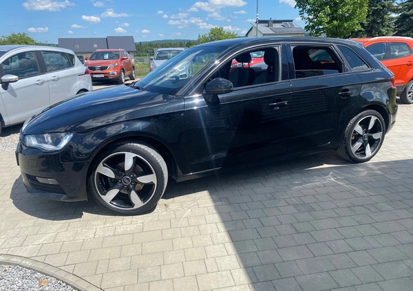 Audi A3 cena 47900 przebieg: 199000, rok produkcji 2015 z Borne Sulinowo małe 154